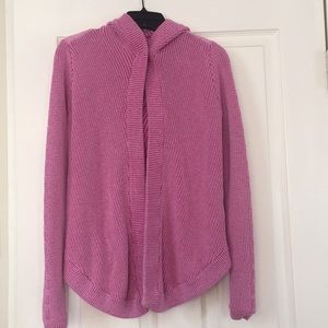 A pink lulu lemon hoody sweater